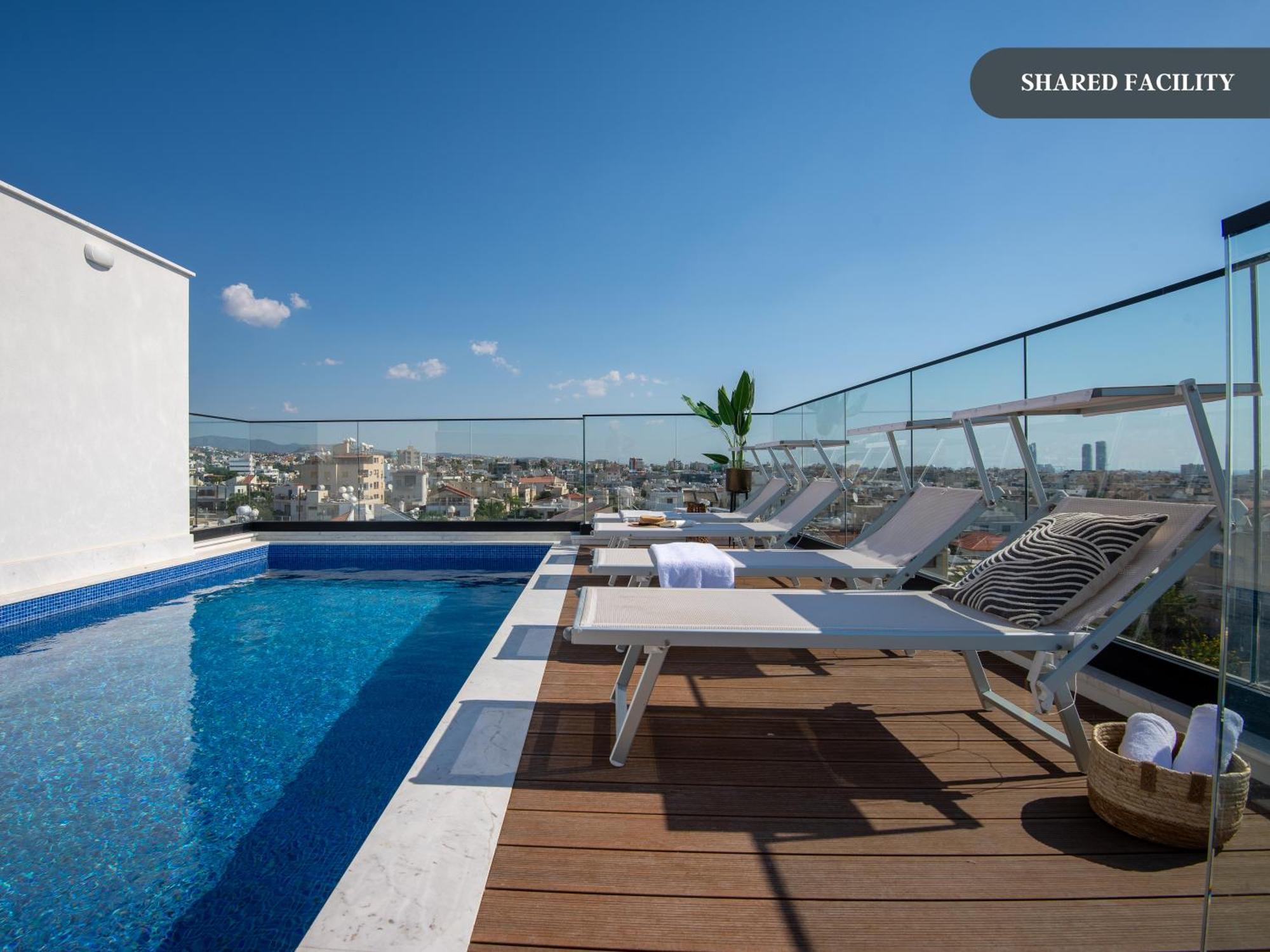 Sanders Crystal 1 Limassol Luaran gambar