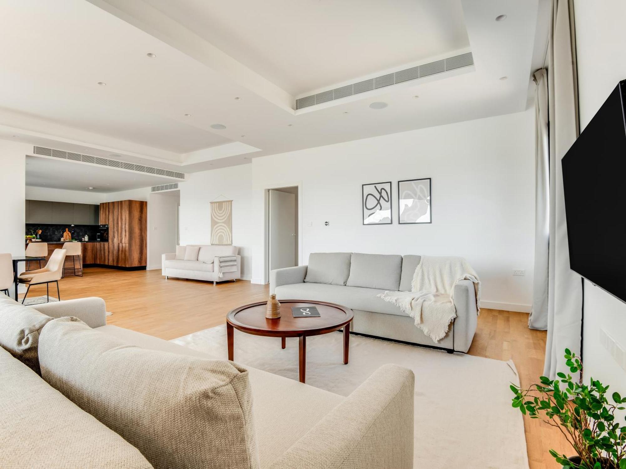 Sanders Crystal 1 Limassol Luaran gambar
