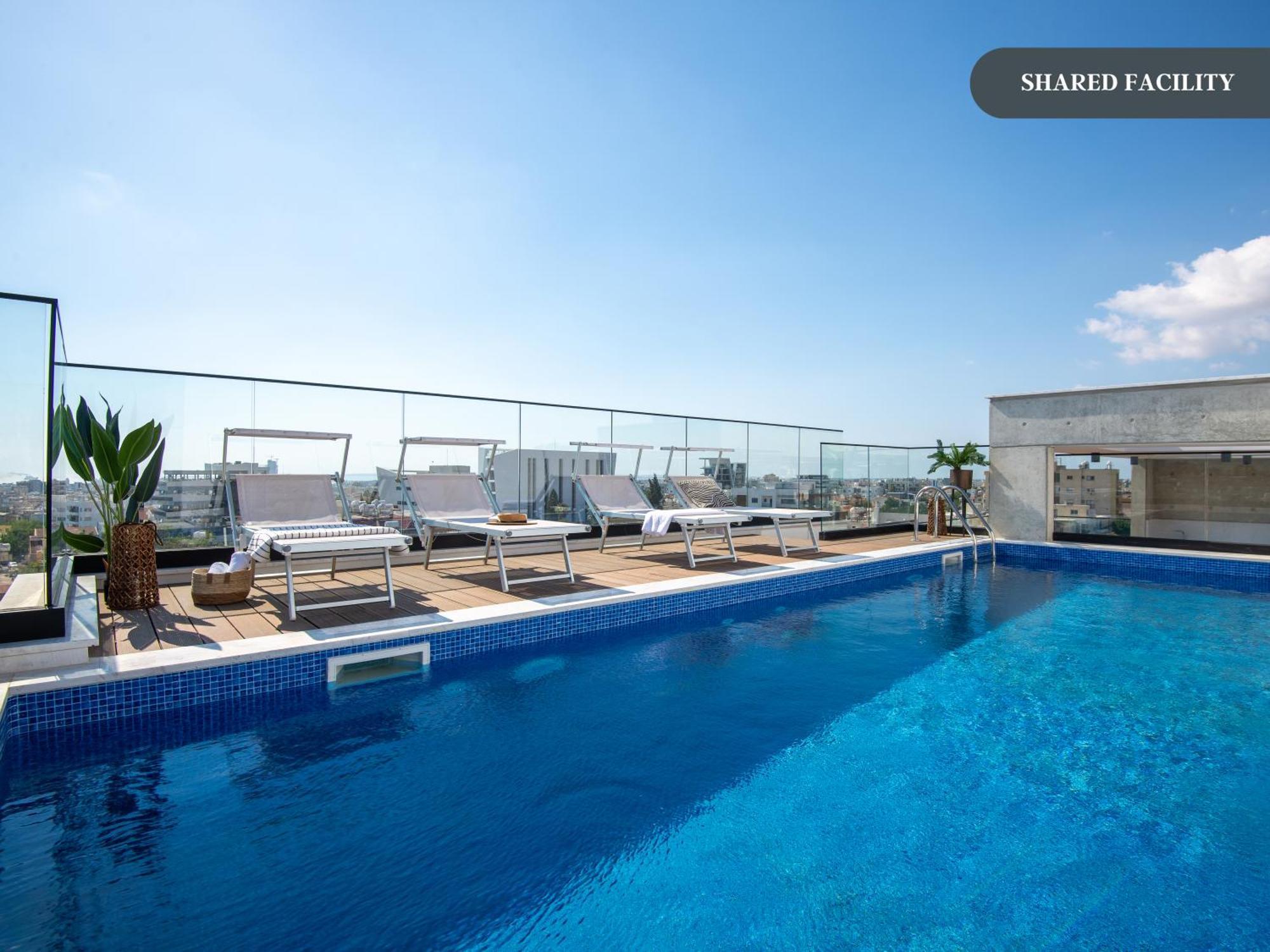 Sanders Crystal 1 Limassol Luaran gambar