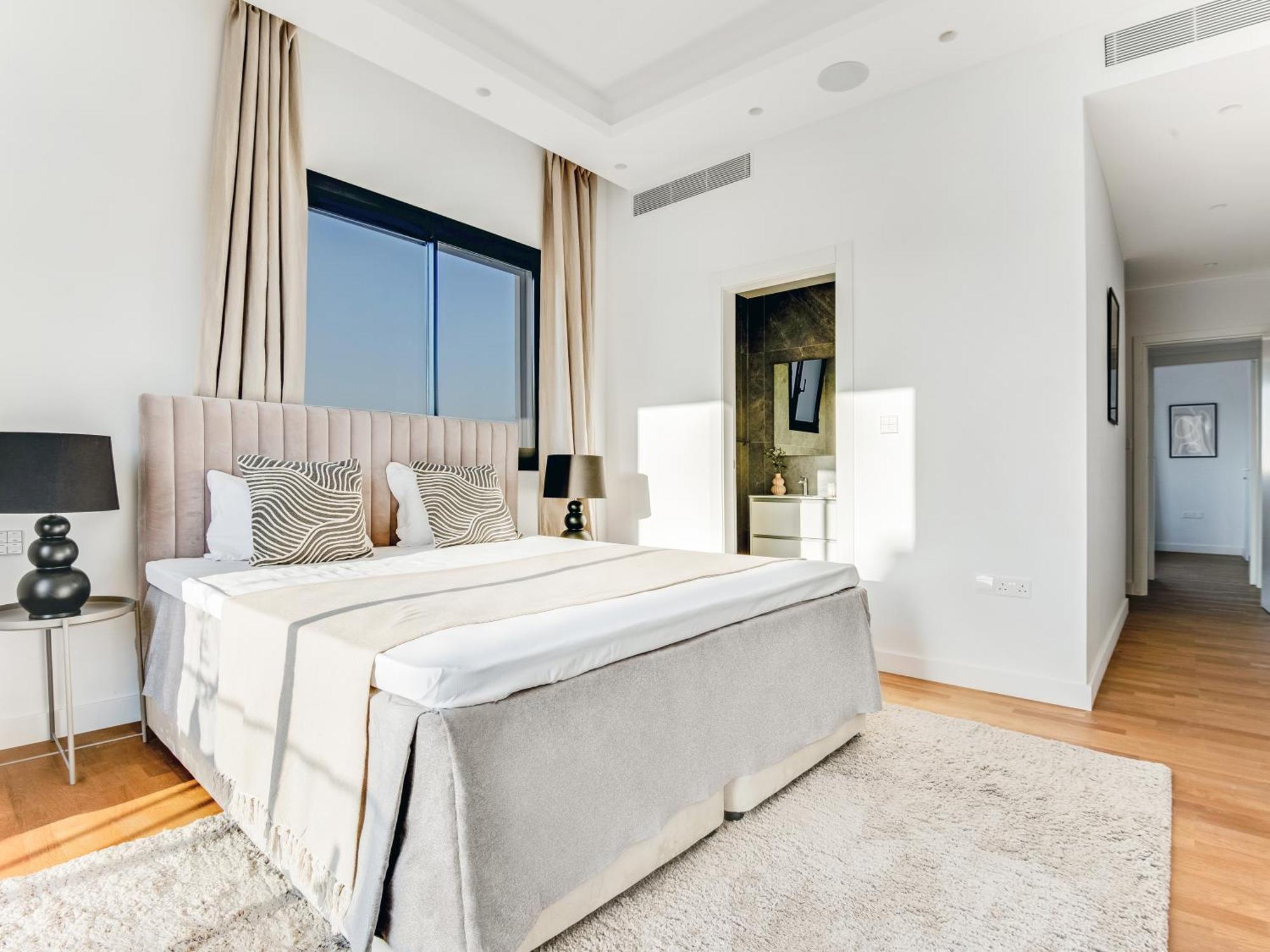 Sanders Crystal 1 Limassol Luaran gambar