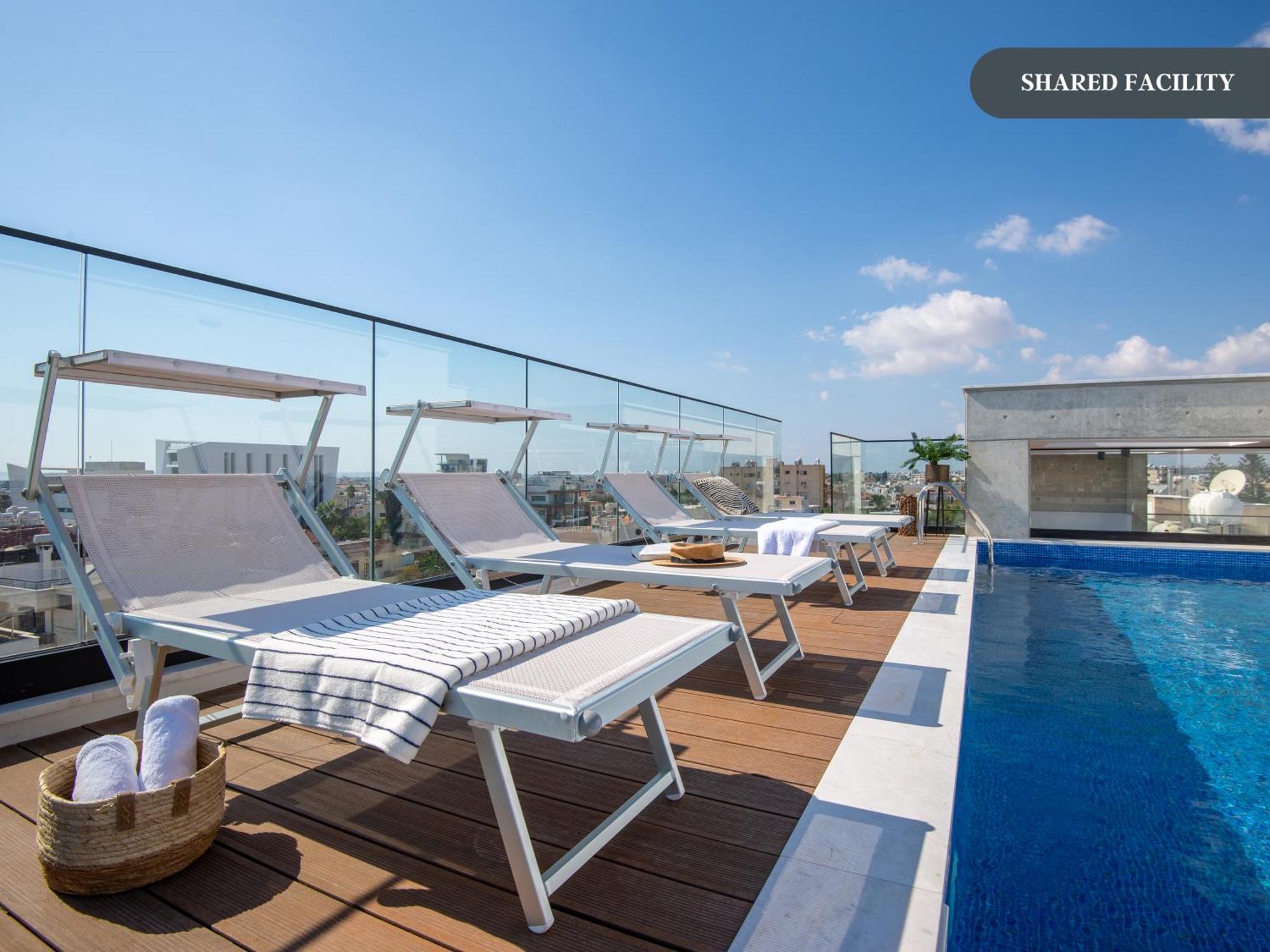 Sanders Crystal 1 Limassol Luaran gambar
