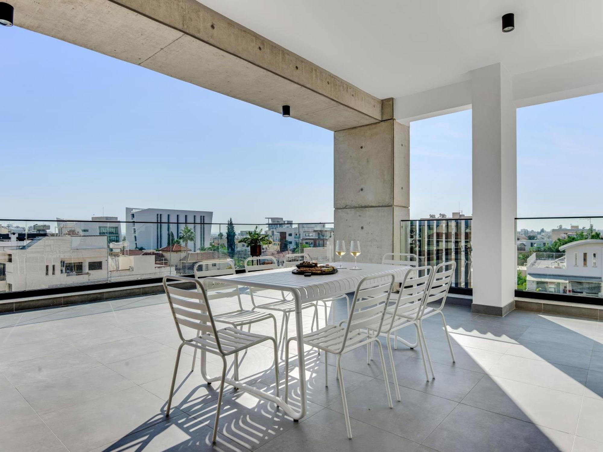 Sanders Crystal 1 Limassol Luaran gambar