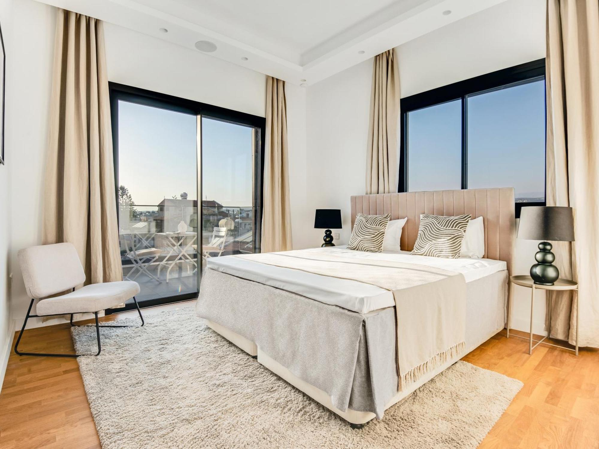 Sanders Crystal 1 Limassol Luaran gambar